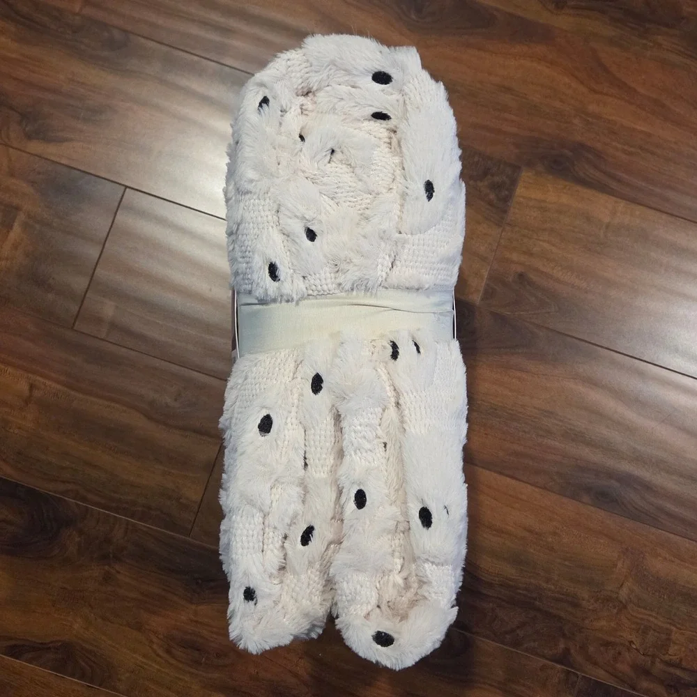 Ghost Faux Fur Throw Blanket Viral Costco Halloween 60x70 White New